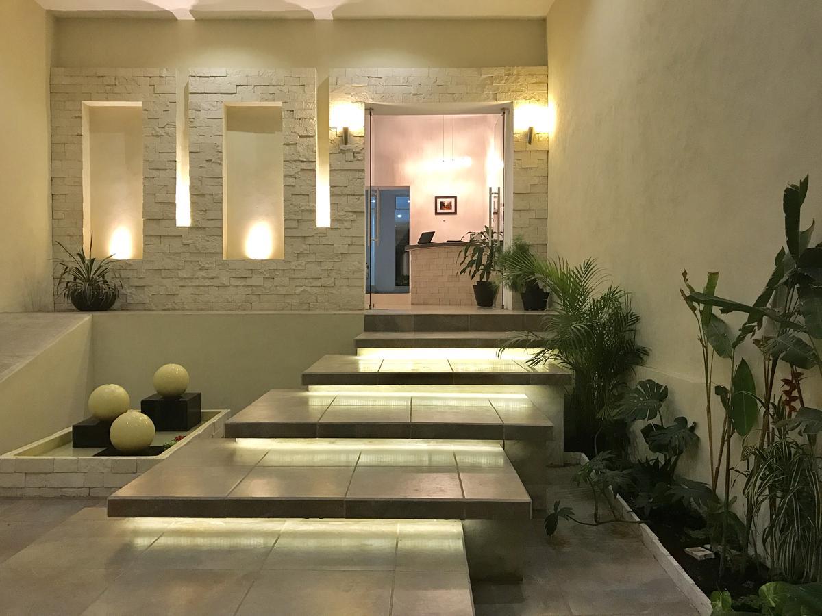 Margarett Hotel Valladolid  Buitenkant foto