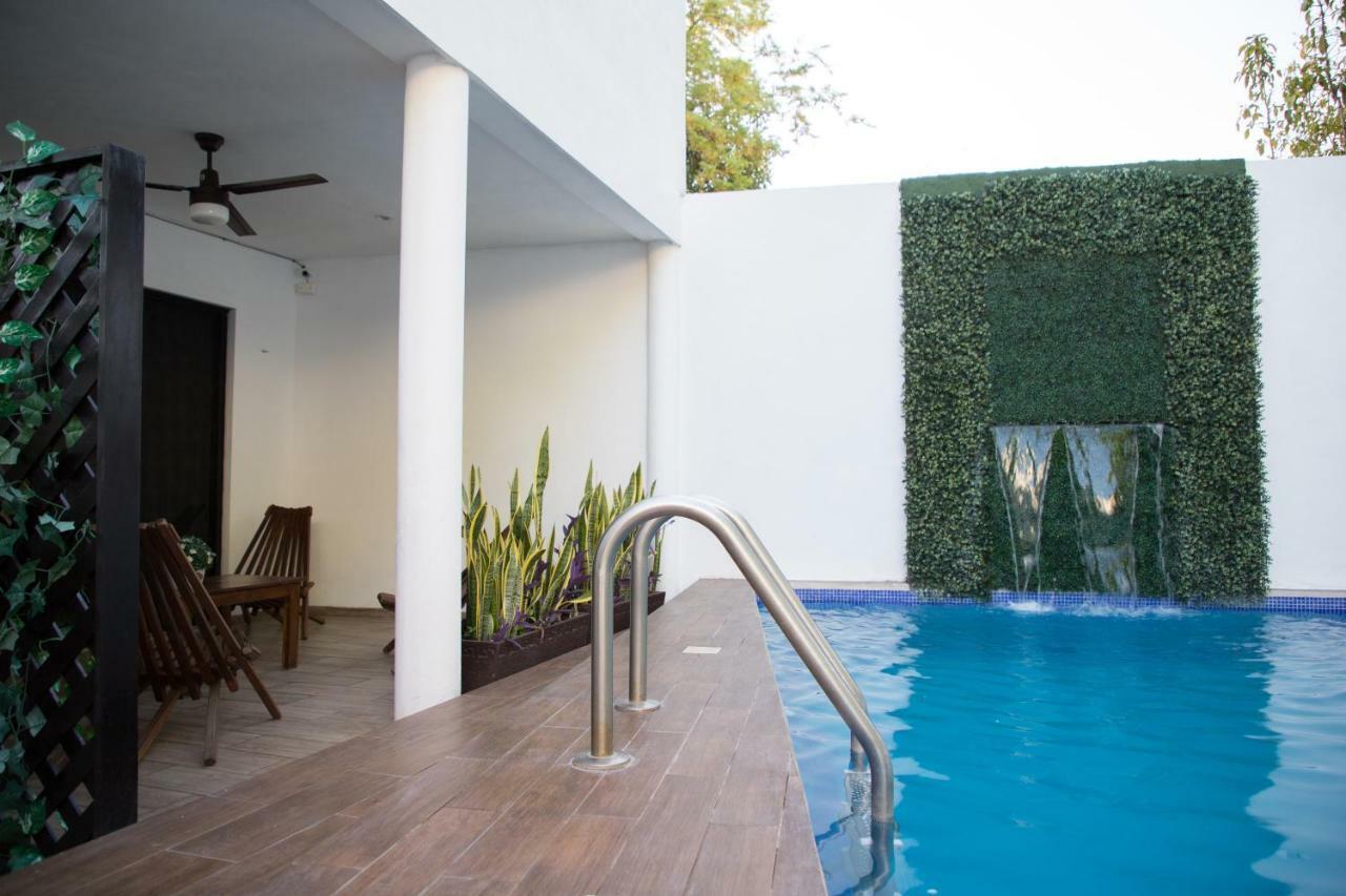 Margarett Hotel Valladolid  Buitenkant foto
